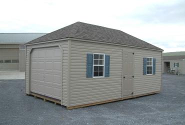 Hip Roof Single Car Garage Vinyl Siding-1