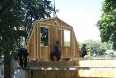 gambrel roof garage under construction 1