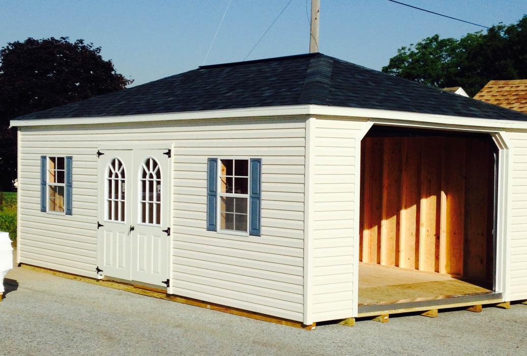Hip Roof Single Car Garage Vinyl Siding-4