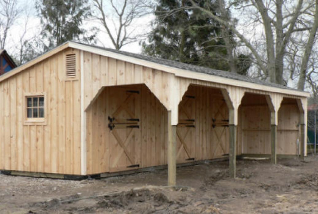 horsebarn with overhang -6 horsebarn with overhang -6