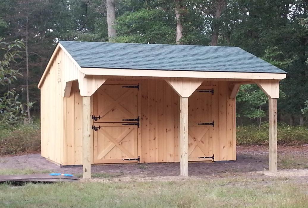 horsebarn with overhang -5 horsebarn with overhang -5