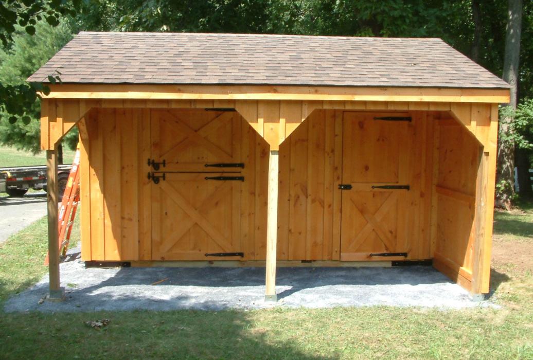 horsebarn with overhang -1 horsebarn with overhang -1