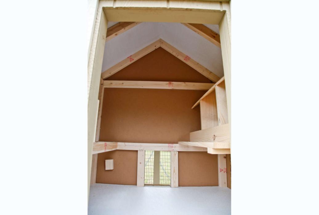 DT-A46C-(9) Inside view of combo chicken coop
