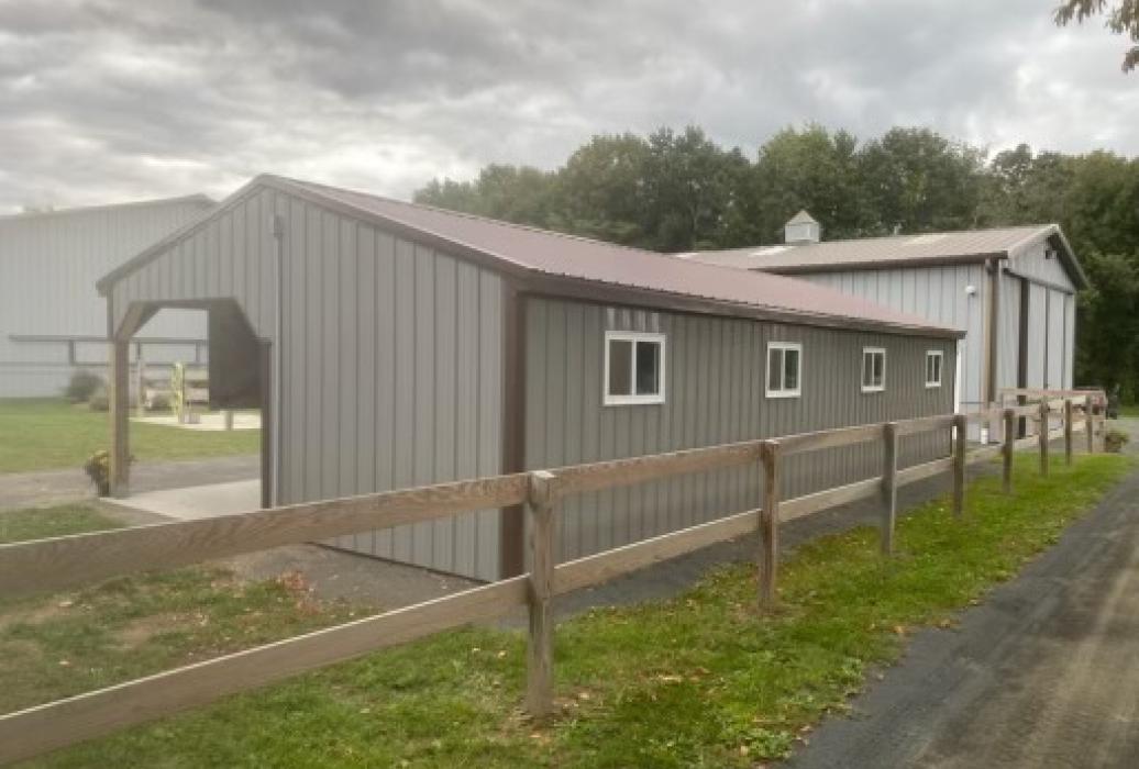 10x40 Shed row barn 10x40 Shed row barn rear side