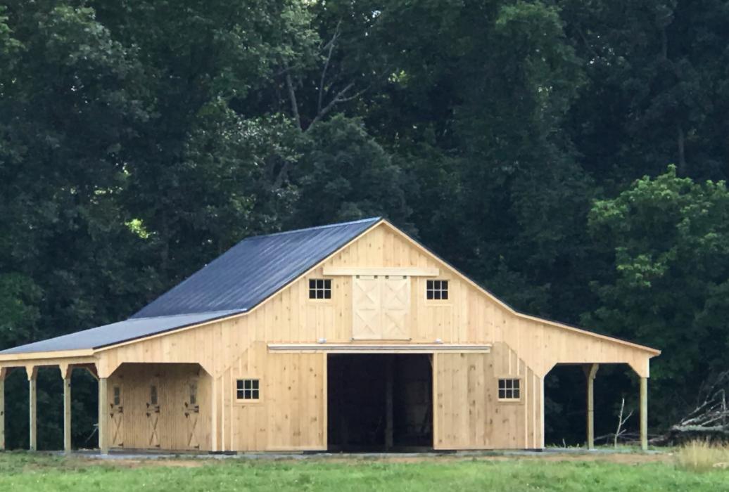 30’ x 40’ Modular Barn with two overhangs 30’ x 40’ Modular Barn with two overhangs