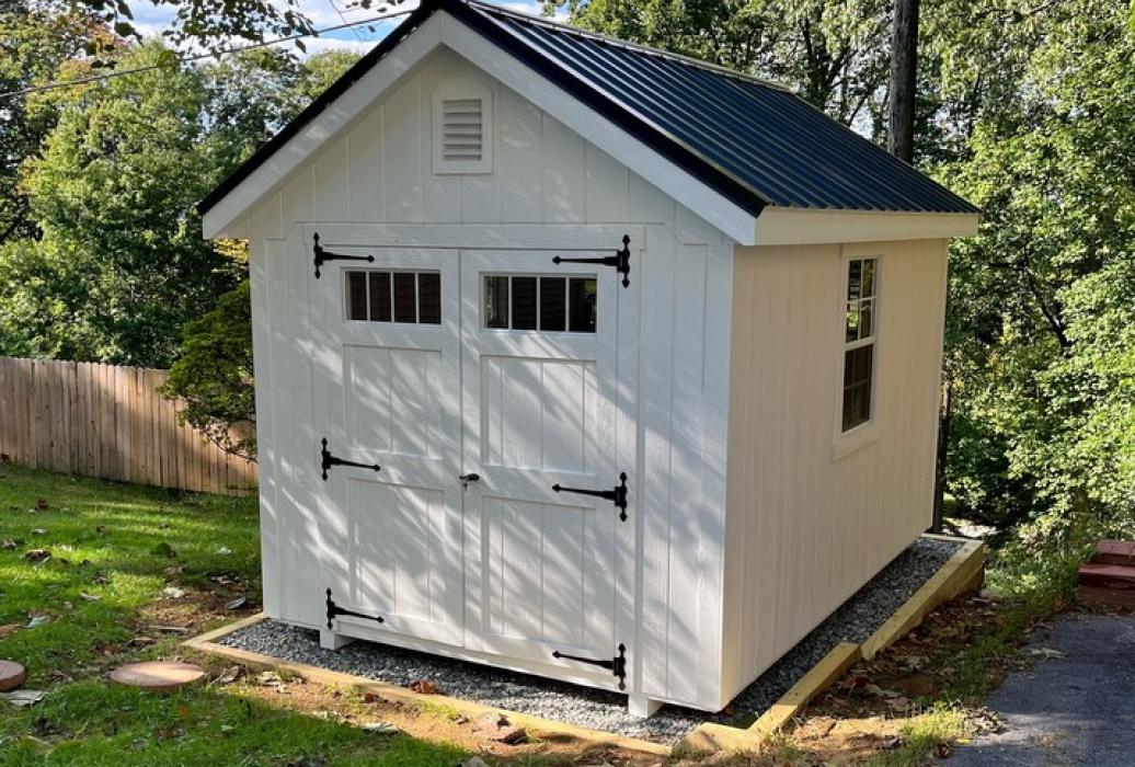 T1-11 classic with metal roof T1-11 classic with metal roof