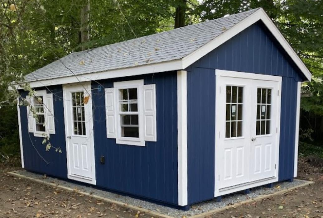 8913 CLASSIC: CAPE COD: 12' X 20' Navy blue paint &amp; fox hollow shingles
