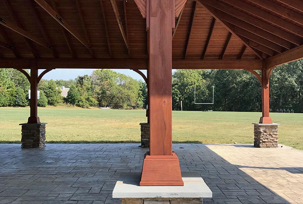 30x40 Keystone Post w/ Pillar